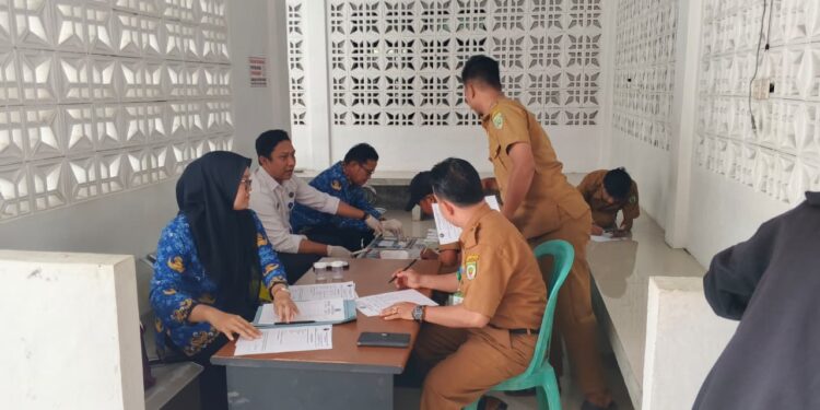 ASN Kecamatan Awayan Ikuti Tes Urine untuk Cegah Narkoba