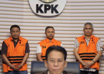 Gubernur Riau dan Pejabat Pemprov Ditetapkan sebagai Tersangka Kasus Suap