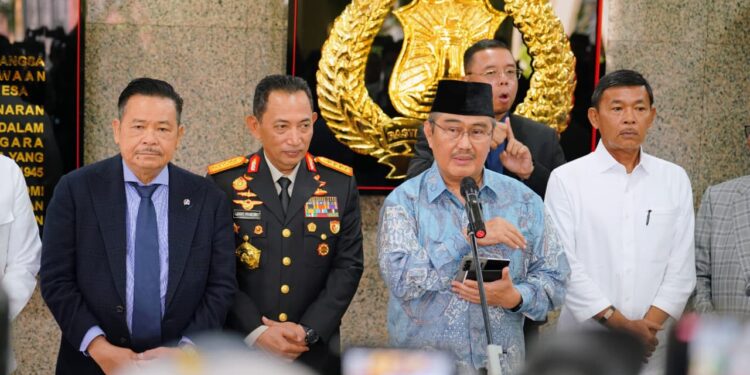 Kapolri Tegaskan Polri Terbuka Terhadap Evaluasi Usai Rapat Komisi Reformasi