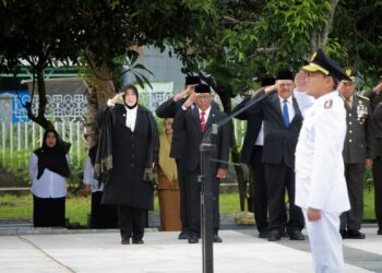 Wali Kota Banda Aceh Hadiri Upacara Ziarah Nasional Hari Pahlawan 2025