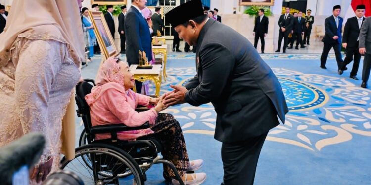 Istana Negara Gelar Upacara Penganugerahan Gelar Pahlawan Nasional