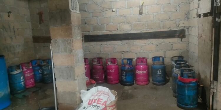 Polisi Ungkap Gudang Pengoplosan Gas LPG di Bangka Tengah