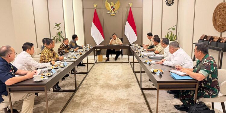 Presiden Prabowo Tunda Keberangkatan ke Australia untuk Rapat Evaluasi Anggaran