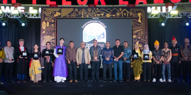 Festival Internasional Lipu Celebes Dimeriahkan Delegasi Empat Negara