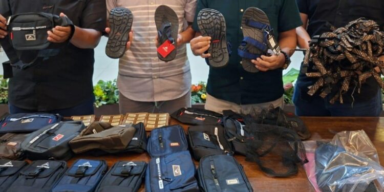 Polisi Amankan Truk Berisi Produk Eiger Palsu di Jawa Tengah