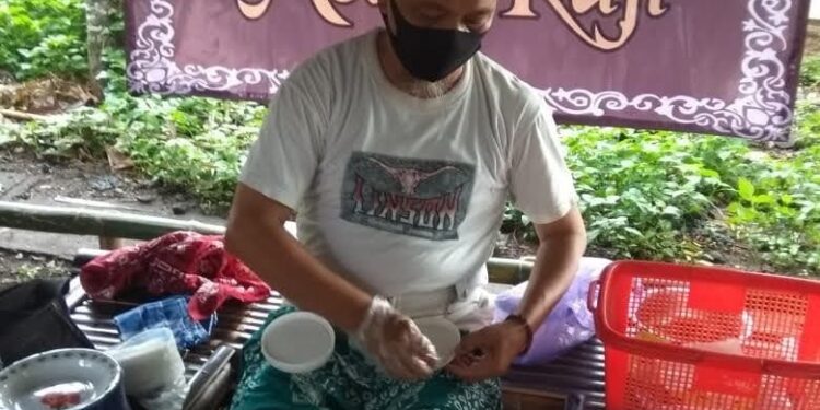 Pasar Jadul Lembah Si Cangkring: Destinasi Kuliner Tradisional di Sleman