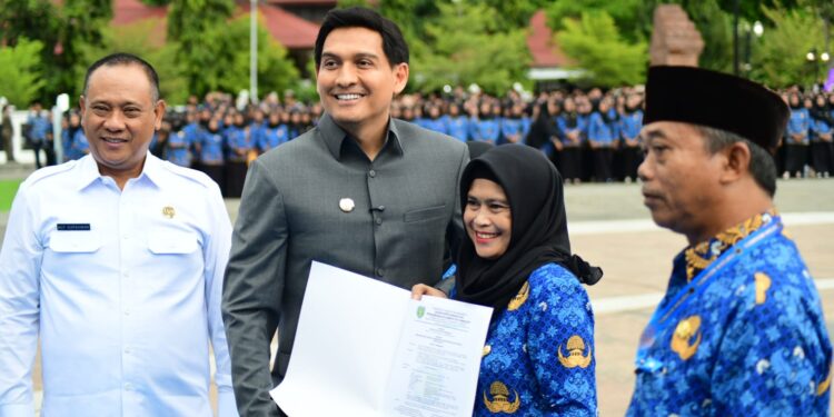 Bupati Indramayu Tegaskan Peran Penting 4.733 PPPK Paruh Waktu