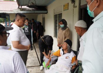 Wali Kota Padang Panjang Fasilitasi Pemeriksaan Kesehatan Lansia di Silaing Bawah