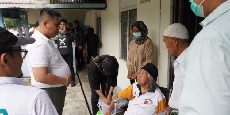 Wali Kota Padang Panjang Fasilitasi Pemeriksaan Kesehatan Lansia di Silaing Bawah