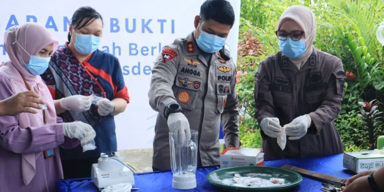 Kapolres Donggala Ikut Serta dalam Pemusnahan Barang Bukti di Kejari Donggala