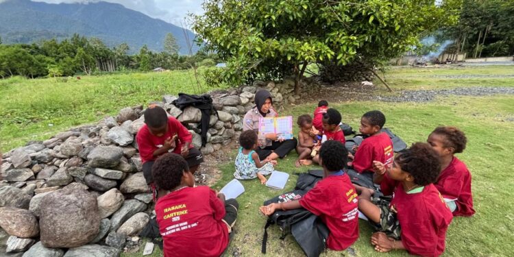 Polres Jayapura Adakan Kegiatan Belajar di Kompleks Hebron