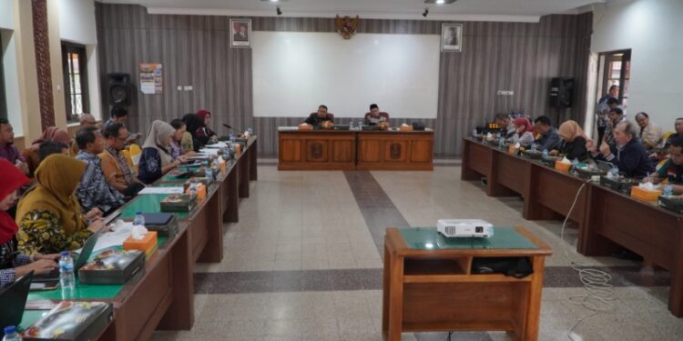 Komisi A DPRD Jawa Timur Bahas Raperda Perubahan Susunan Perangkat Daerah