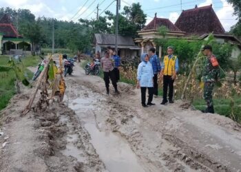 Pemkab Bojonegoro Tingkatkan Infrastruktur Jalan Desa untuk Akses Lebih Baik