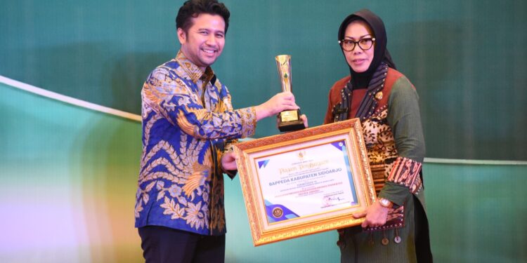 Pemkab Sidoarjo Raih Tiga Penghargaan Inotek Jawa Timur 2025
