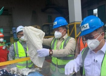 Kemendag Lakukan Pemusnahan 500 Balpres Pakaian Bekas Impor