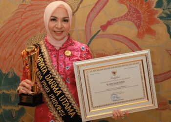 Bunda PAUD Kalsel Terima Penghargaan Wiyata Darma Utama