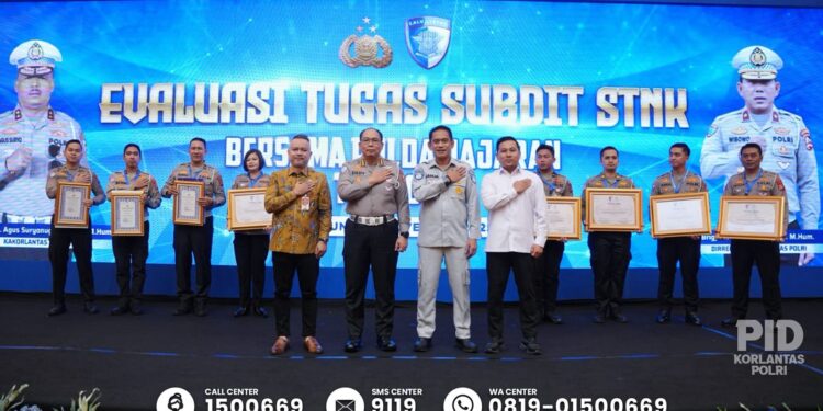 Korlantas Polri Evaluasi Pelayanan STNK 2025, Fokus pada Inovasi dan Sinergi