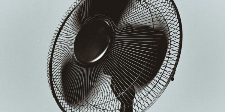 Apakah Kipas Angin Memicu Asam Urat? Ini Klarifikasinya