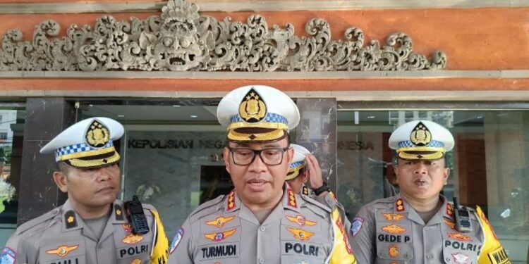 Polisi Bali Selidiki Kecelakaan Mini Bus yang Tewaskan Lima WNA China