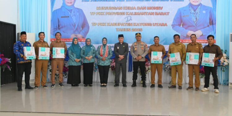 TP PKK Kayong Utara Dukung Pembangunan Daerah