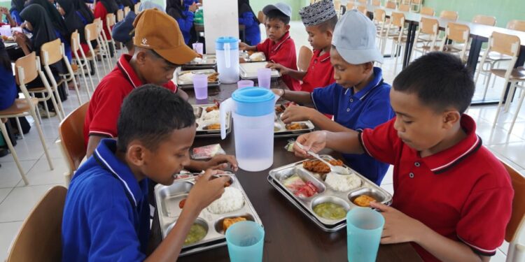 Aturan Baru MBG: Sekolah Wajib Uji Keamanan Pangan Setiap Hari