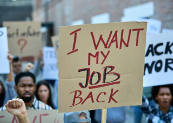 Penurunan Tren PHK, Pakar UGM Bahas Dampak Kebijakan Menteri Keuangan