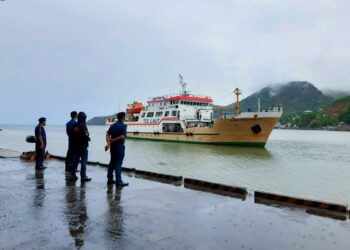 Kemenhub Peringatkan Bahaya Cuaca Ekstrem di Perairan Indonesia