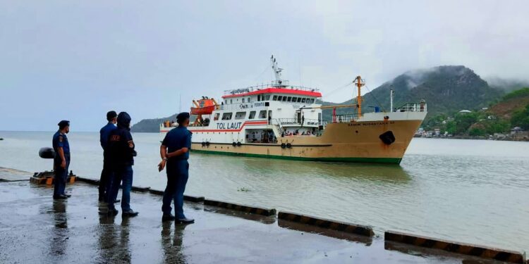 Kemenhub Peringatkan Bahaya Cuaca Ekstrem di Perairan Indonesia