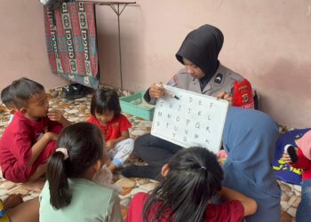 Subsatgas Si-Ipar Operasi Rasaka Cartenz 2025 Dorong Pendidikan Anak Papua di Distrik Heram