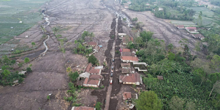 Pemkab Lumajang Gunakan Survei Terpadu untuk Evaluasi Kerusakan Pascabencana Semeru