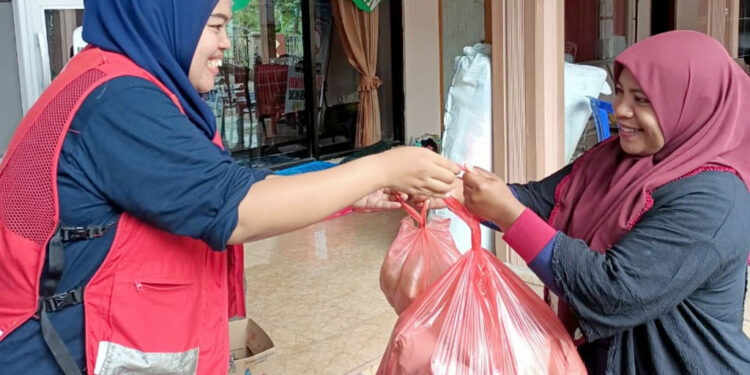 Bantuan Makanan untuk Pengungsi Erupsi Semeru Terus Disalurkan