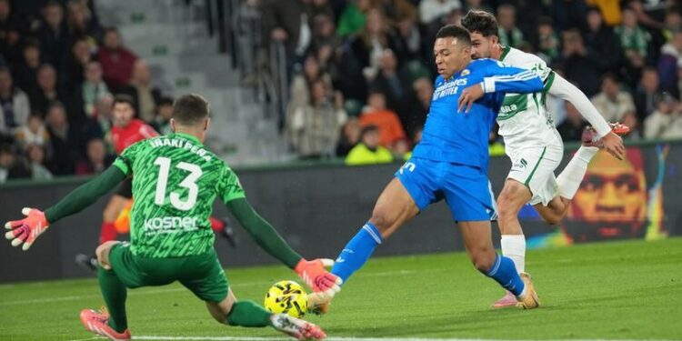 Real Madrid Ditahan Imbang Elche dengan Skor 2-2