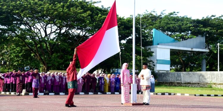 Gubernur Gorontalo Tekankan Pentingnya Peran Guru dalam Kemajuan Bangsa