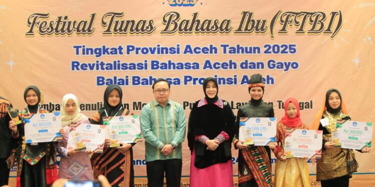 Illiza Tegaskan Pentingnya Bahasa Ibu sebagai Identitas Budaya