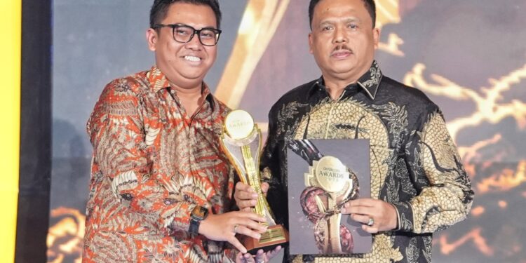 Kakorlantas Polri Dianugerahi Penghargaan Digitalisasi Lalu Lintas di detikcom Awards 2025