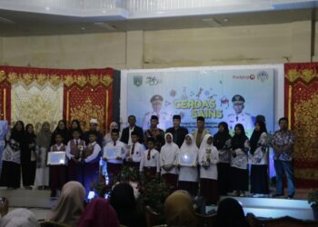 Pemko Padang Panjang Lantik Tujuh Kepala Sekolah Baru untuk Tingkatkan Pendidikan