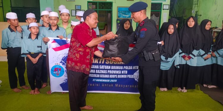 Peringati HUT ke-51, Sat Brimob Polda NTB Gelar Bhakti Sosial di Panti Asuhan