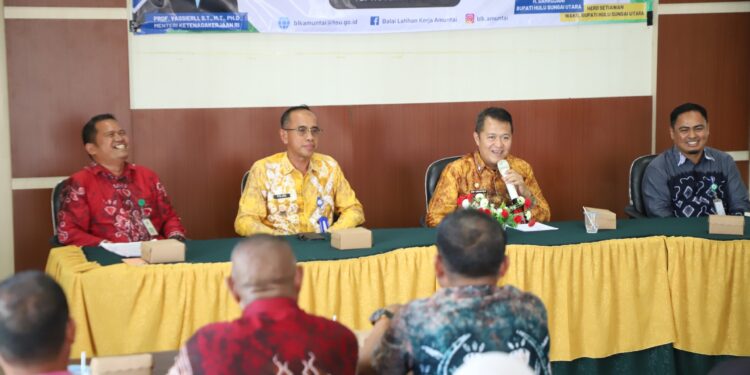 Penutupan Pelatihan TMT di HSU: Fokus pada Kue dan Aplikasi Office