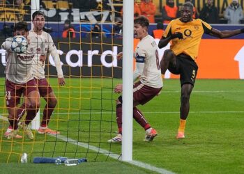 Borussia Dortmund Raih Kemenangan Meyakinkan 4-0 atas Villarreal