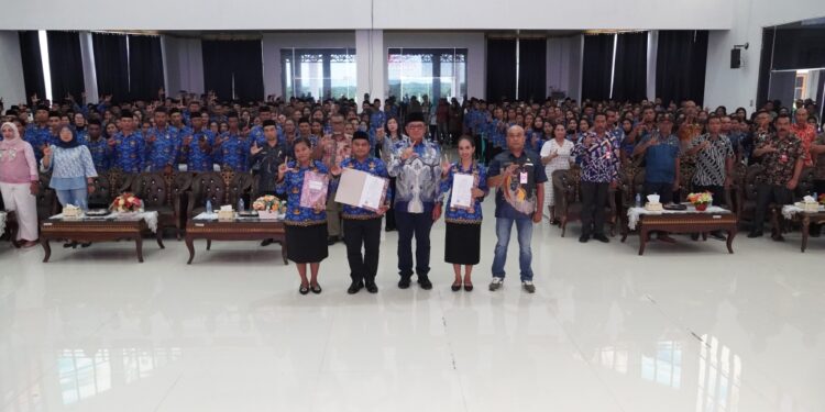Bupati Maluku Tenggara Lantik 344 PPPK untuk Tingkatkan Pelayanan Publik