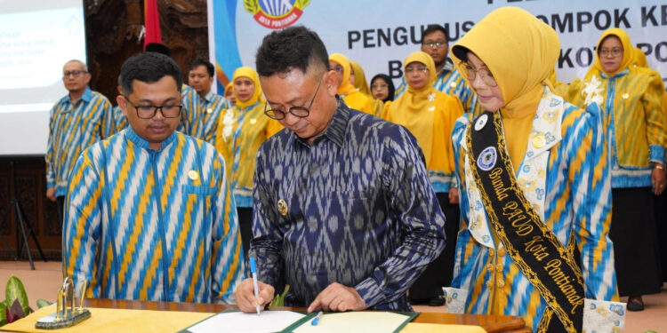 Wali Kota Pontianak Lantik Pengurus Baru Pokja Bunda PAUD