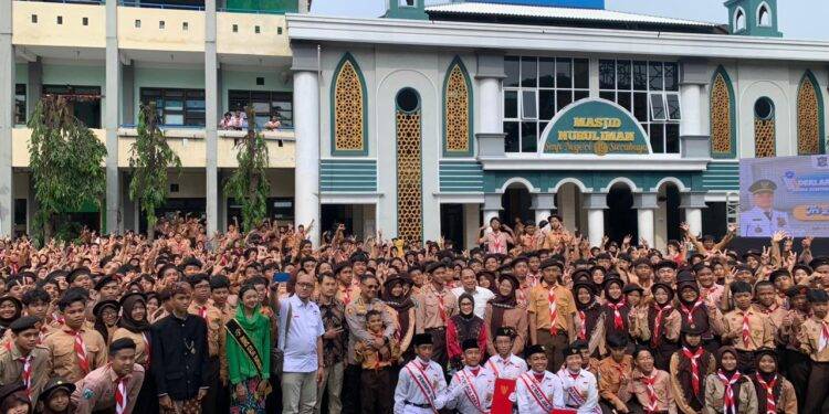 Deklarasi Internet Sehat oleh 300.000 Pelajar Surabaya