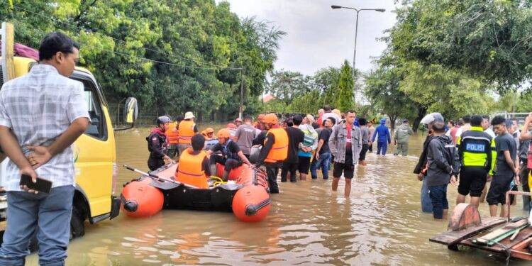 Polres Aceh Barat Serukan Kewaspadaan Warga Terhadap Banjir di Kaway XVI