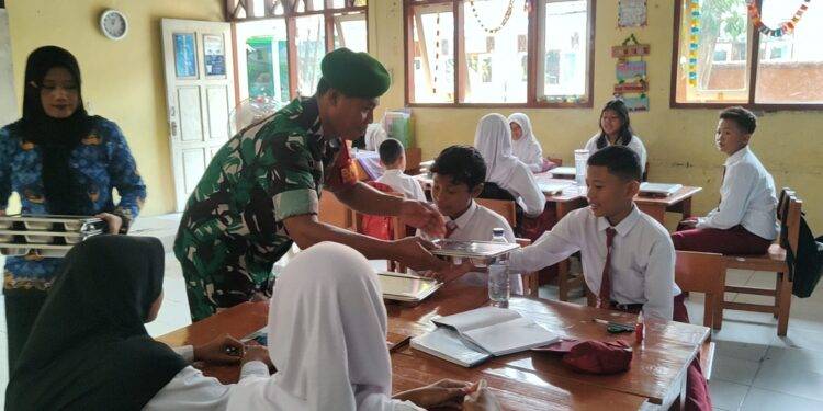 Kodim 0813 Bojonegoro Aktif Pantau Program Makan Bergizi Gratis