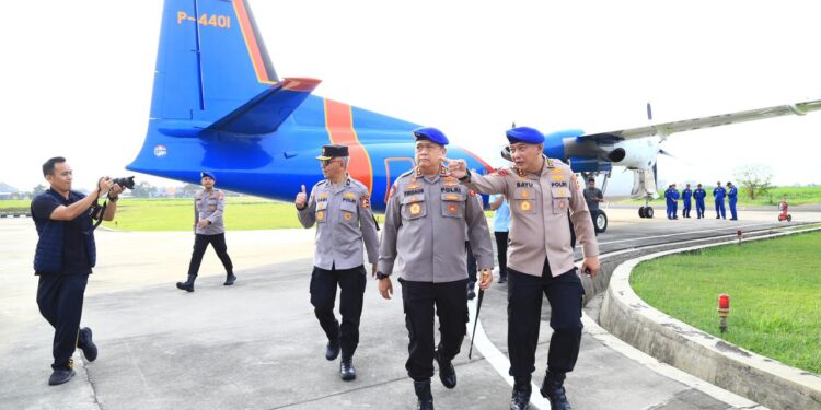 Polri Gunakan Pesawat CN dan Fokker untuk Kirim Bantuan ke Aceh, Sumut, dan Sumbar