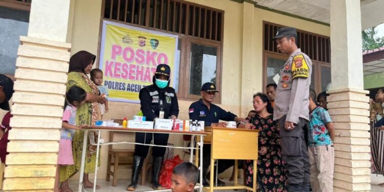 Sidokkes Polres Aceh Tenggara Sediakan Layanan Kesehatan Gratis untuk Pengungsi Banjir