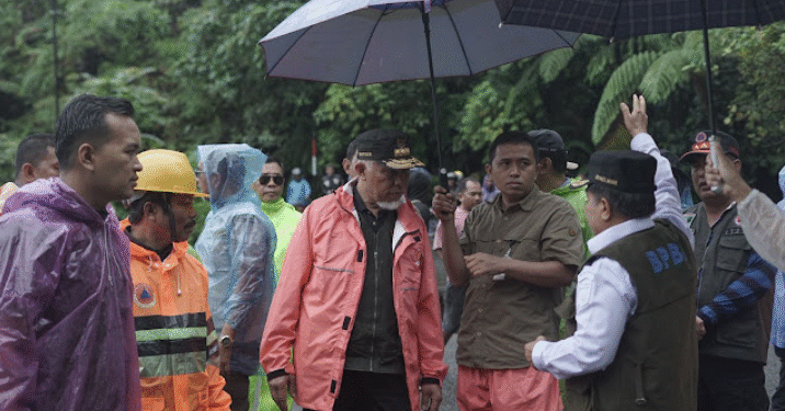 Gubernur Sumbar Fokuskan Penyelamatan Korban Banjir Bandang di Malalak