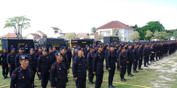 Polda Riau Kirim 290 Personel dan Bantuan ke Sumatera Barat