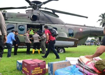 Pemerintah Kerahkan 11 Helikopter untuk Bantu Penanganan Banjir