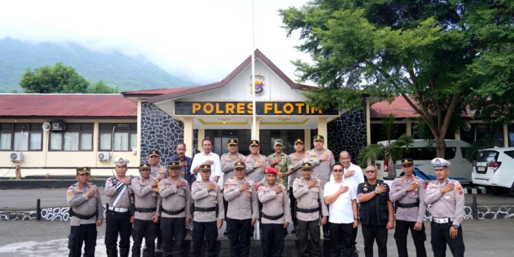 Wakapolri Kunjungi Polres Flores Timur, Dorong Standarisasi Layanan 110 dan Pamapta